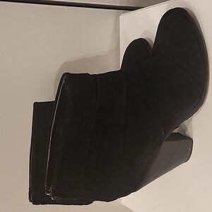 Steve Madden Black Suede Booties